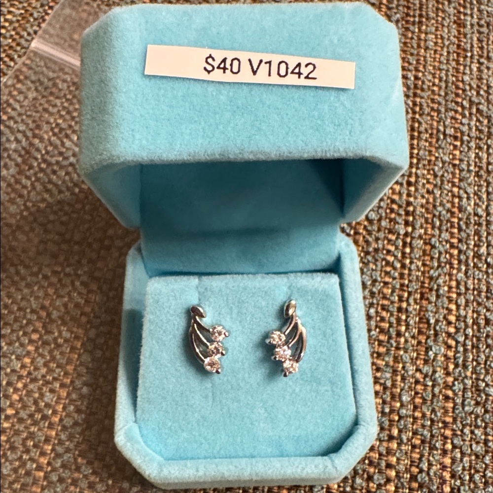 3074 Swarovski Crystal Elements Post Earrings - image 2